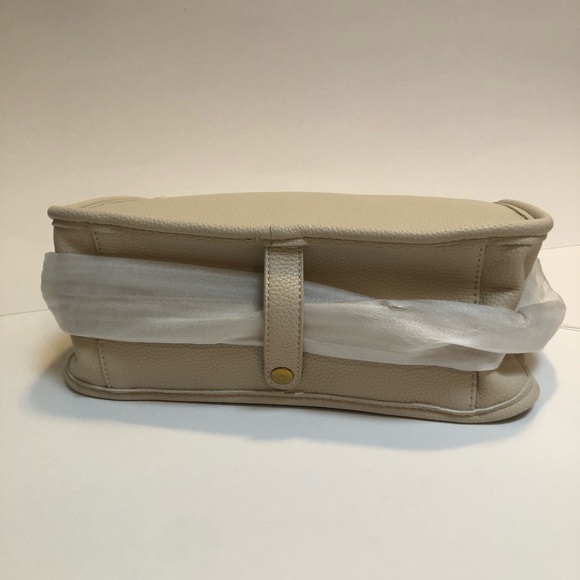 Levynia Leather Cream Crossbody Bag NWT - Picture 6 of 13